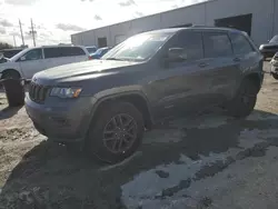 Carros dañados por inundaciones a la venta en subasta: 2016 Jeep Grand Cherokee Laredo