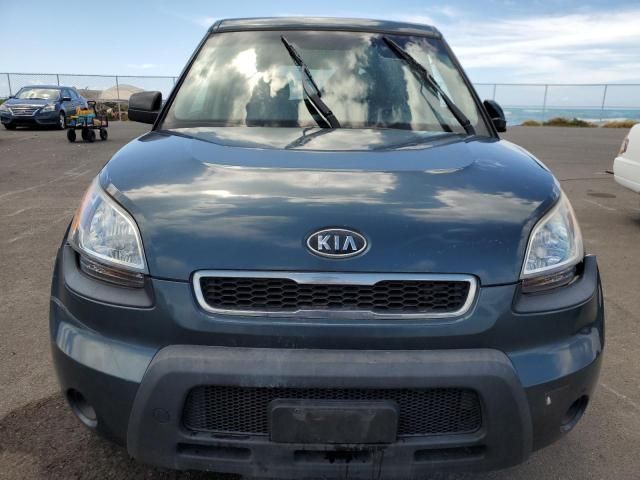 2011 KIA Soul +