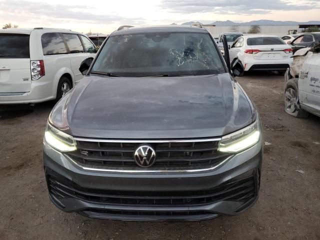 2024 Volkswagen Tiguan SE R-LINE Black