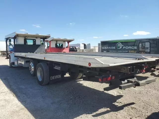 2003 Peterbilt 330