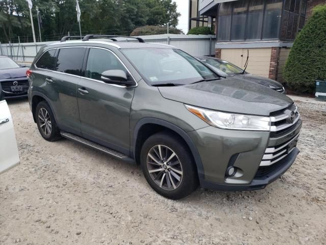 2019 Toyota Highlander SE