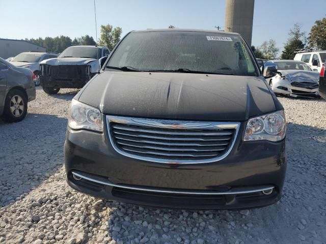 2013 Chrysler Town & Country Touring L