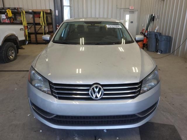 2014 Volkswagen Passat SE