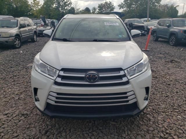 2019 Toyota Highlander SE