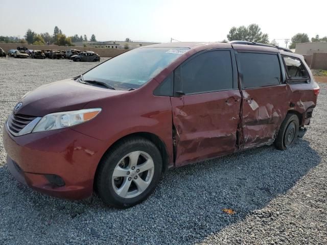 2017 Toyota Sienna LE