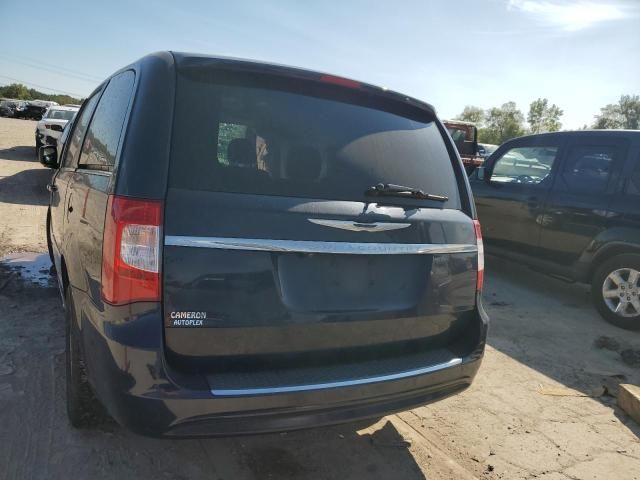 2013 Chrysler Town & Country Touring