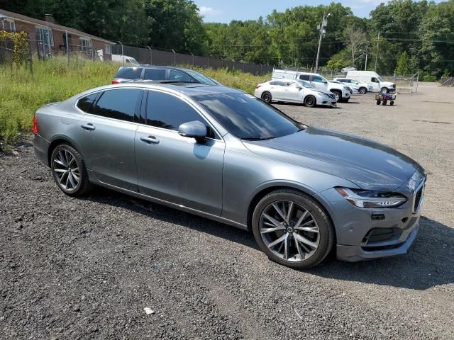 2017 Volvo S90 T6 Momentum