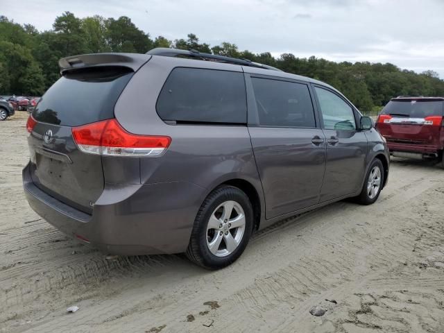 2013 Toyota Sienna LE