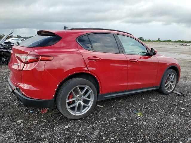 2018 Alfa Romeo Stelvio Sport