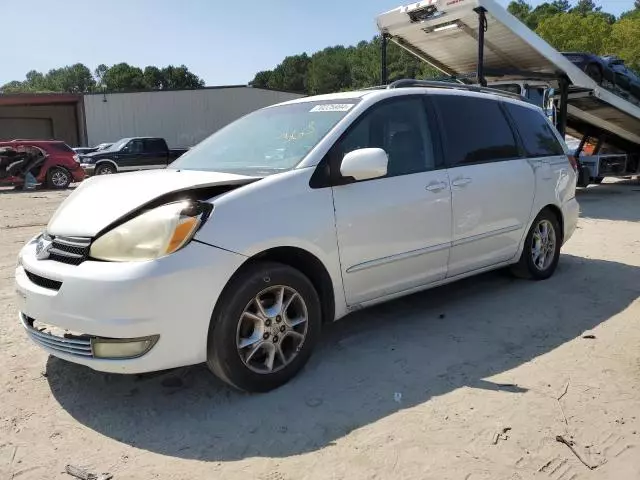 2005 Toyota Sienna XLE