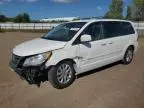 2012 Volkswagen Routan SE