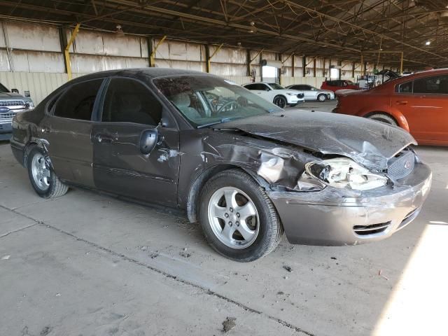 2004 Ford Taurus SE