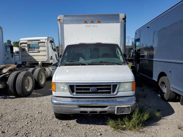 2007 Ford Econoline E350 Super Duty Cutaway Van