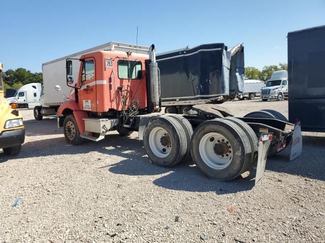 2007 Freightliner Columbia 112