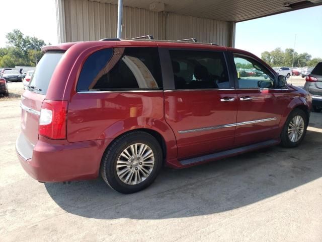 2013 Chrysler Town & Country Limited