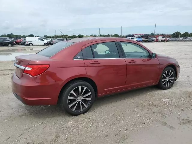 2013 Chrysler 200 Touring