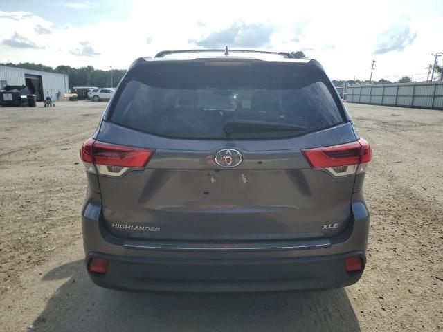 2019 Toyota Highlander SE