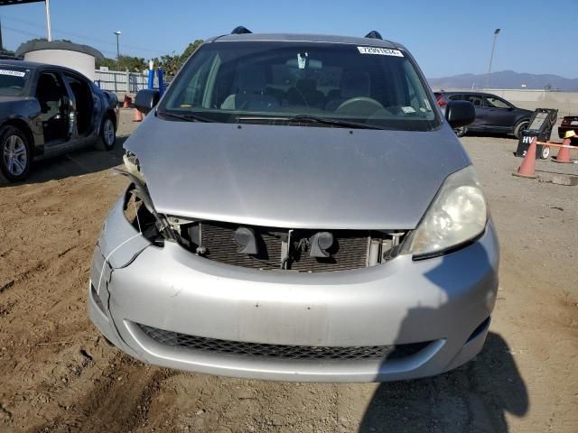 2010 Toyota Sienna CE