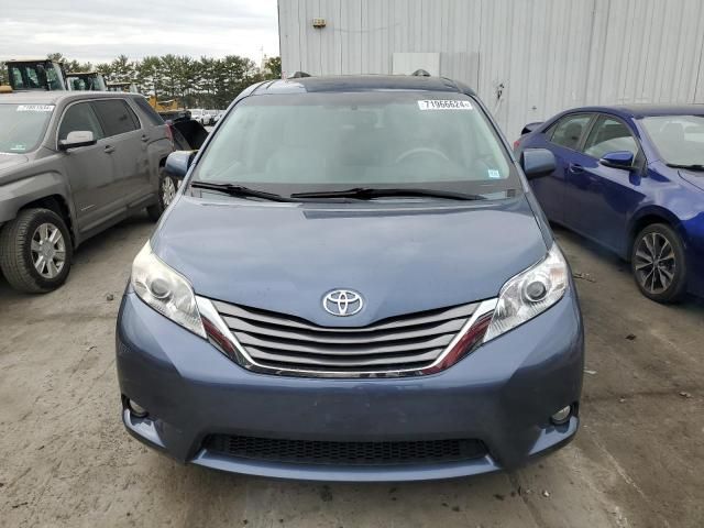 2013 Toyota Sienna XLE