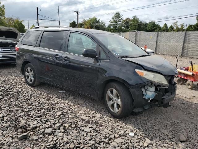 2015 Toyota Sienna LE