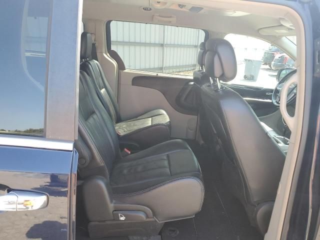 2012 Chrysler Town & Country Touring L