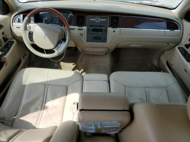 2007 Lincoln Town Car Signature Limited