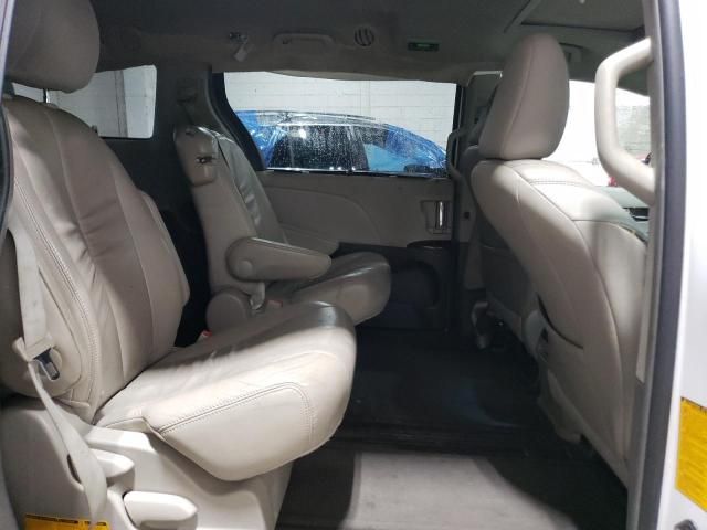 2012 Toyota Sienna XLE