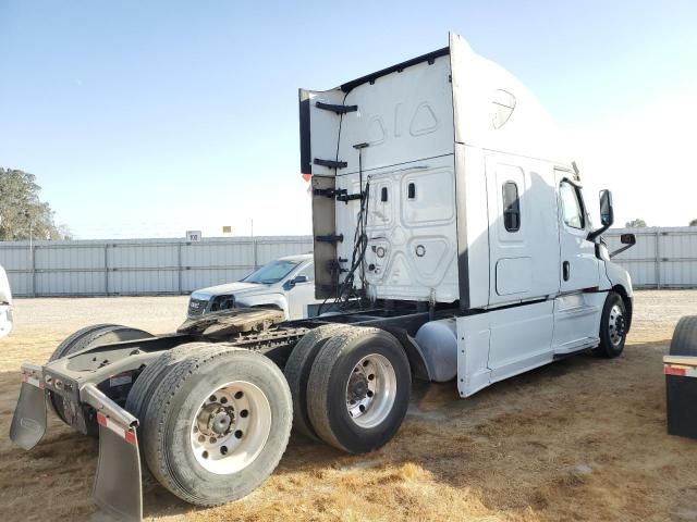 2021 Freightliner Cascadia 126