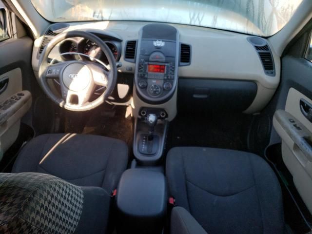 2010 KIA Soul +