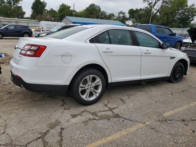 2016 Ford Taurus SE