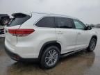 2017 Toyota Highlander SE