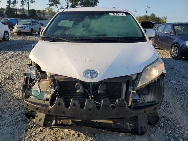 2011 Toyota Sienna LE