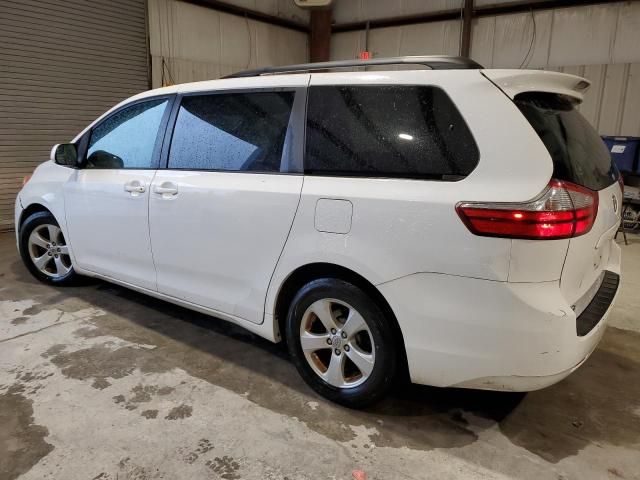 2015 Toyota Sienna LE