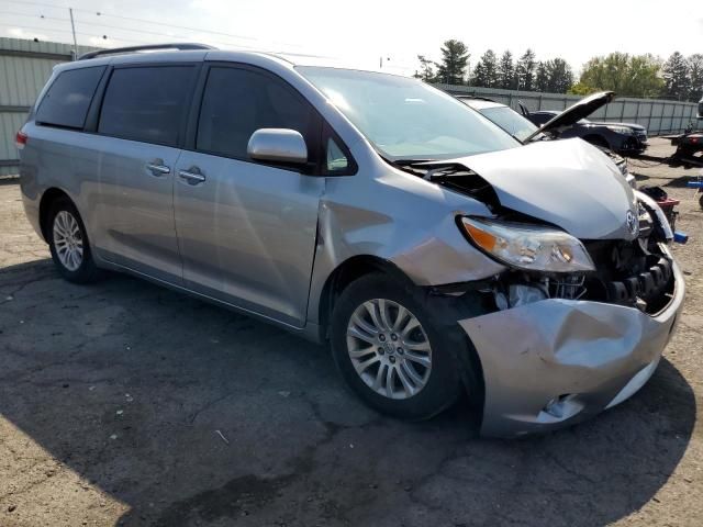 2012 Toyota Sienna XLE