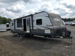 Salvage trucks for sale at Lufkin, TX auction: 2018 Pioneer Trailer