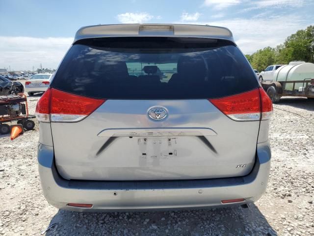 2011 Toyota Sienna XLE