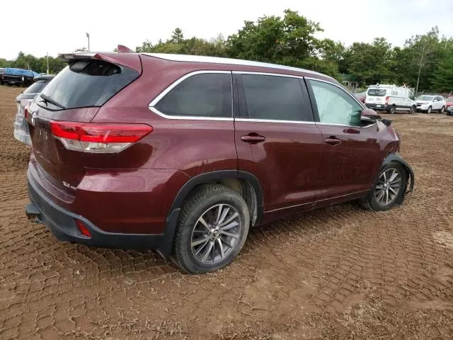 2017 Toyota Highlander SE