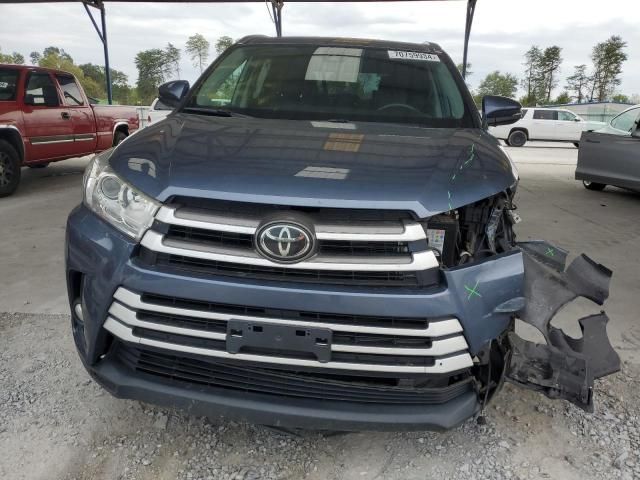 2019 Toyota Highlander SE