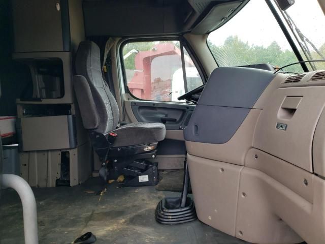 2012 Freightliner Cascadia 125