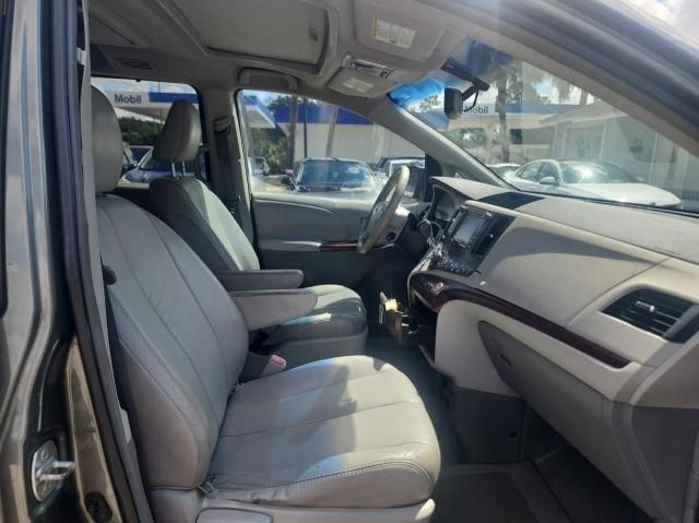 2011 Toyota Sienna XLE