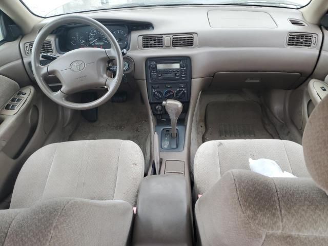 2000 Toyota Camry LE