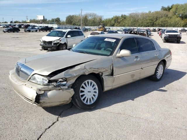 2005 Lincoln Town Car Signature