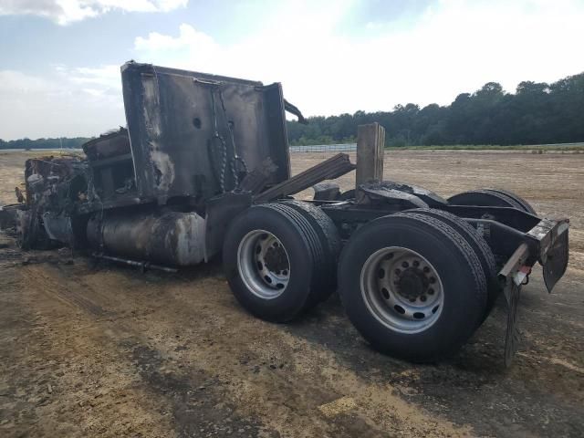 2005 Peterbilt 387