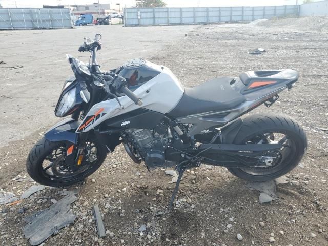 2023 KTM 790 Duke