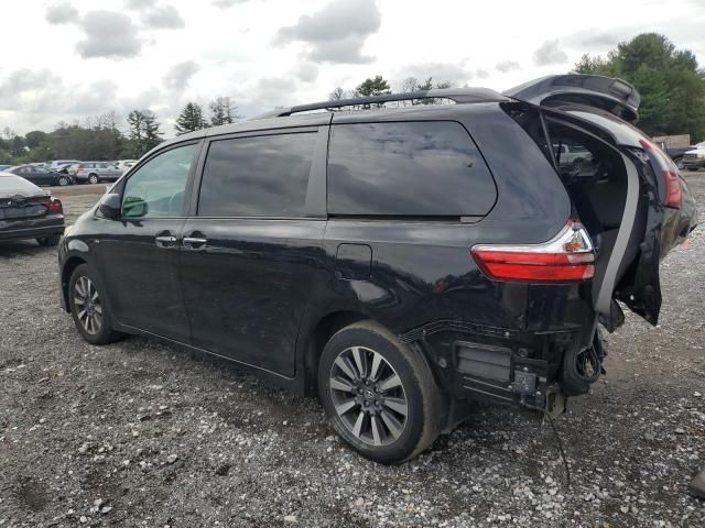 2019 Toyota Sienna LE