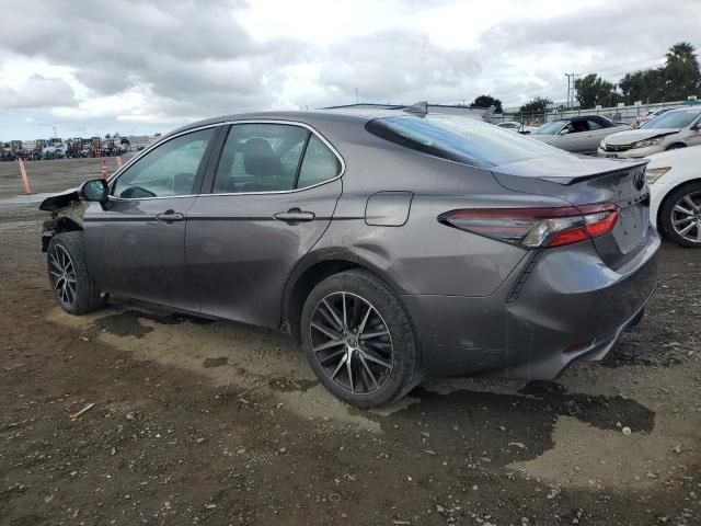 2022 Toyota Camry SE