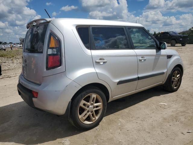 2011 KIA Soul +