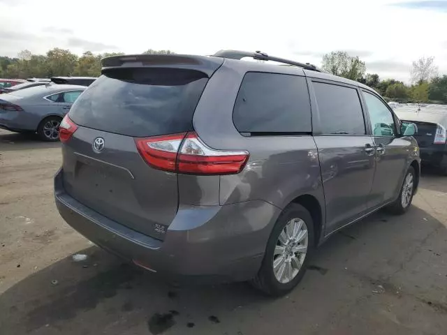 2016 Toyota Sienna XLE