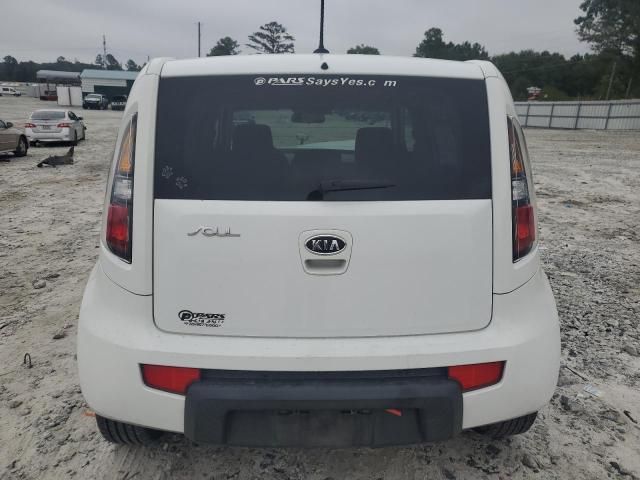 2010 KIA Soul +