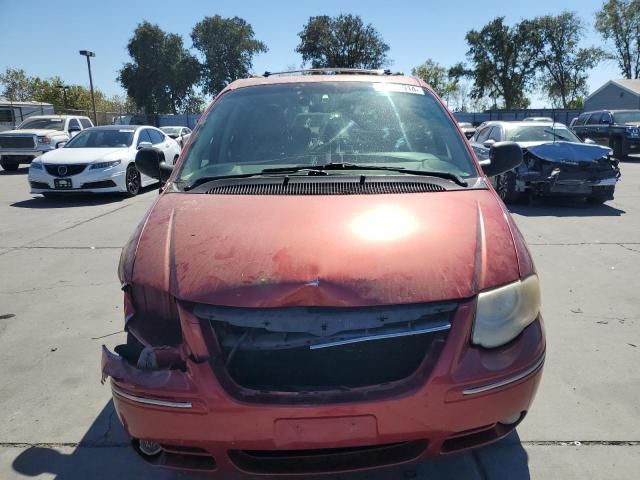 2005 Chrysler Town & Country Limited